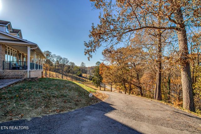 417 River Rd, Loudon, TN 37774