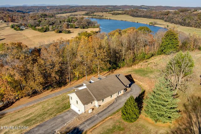 417 River Rd, Loudon, TN 37774