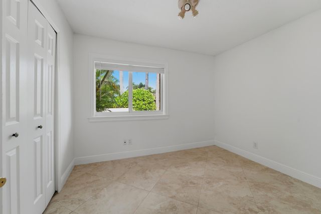 217 PARKWOOD Drive S, Royal Palm Beach, FL 33411