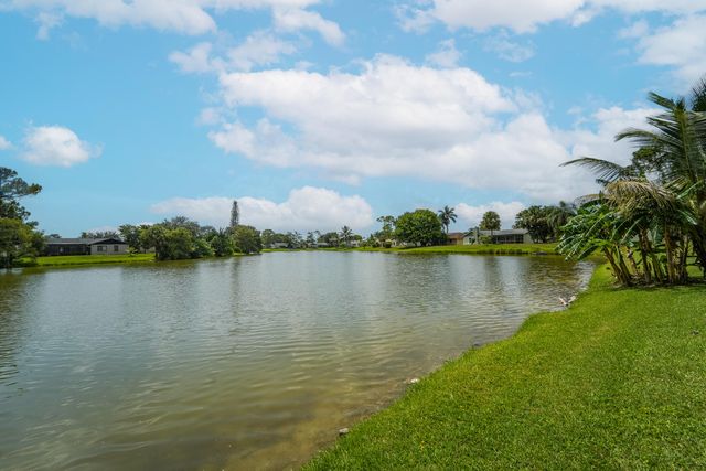 217 PARKWOOD Drive S, Royal Palm Beach, FL 33411