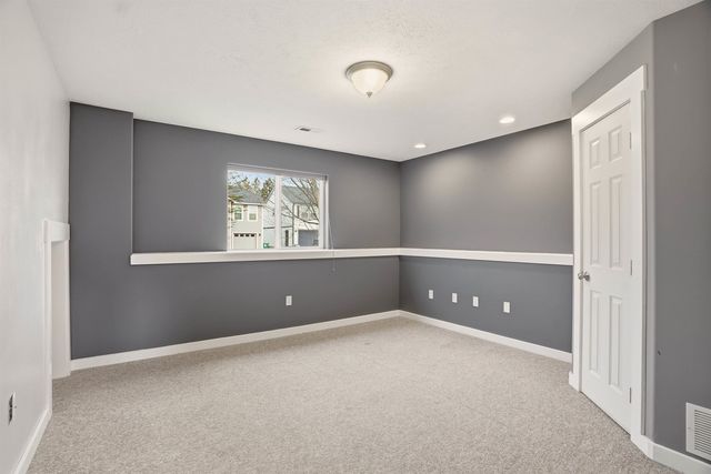 7822 N Ash Ln, Spokane, WA 99208