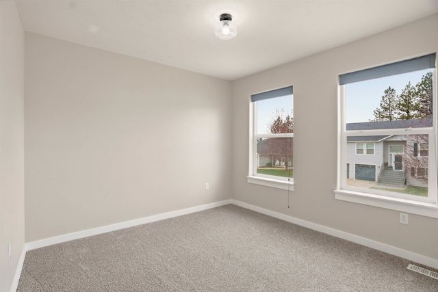 7822 N Ash Ln, Spokane, WA 99208