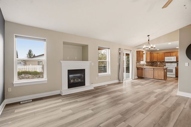 7822 N Ash Ln, Spokane, WA 99208