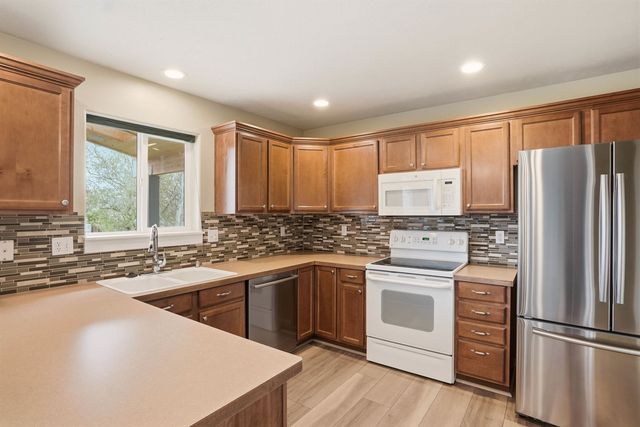 7822 N Ash Ln, Spokane, WA 99208