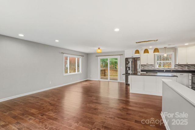 47 Pensacola Avenue, Arden, NC 28704