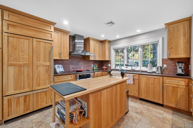 20 Loyee Lane, Blooming Grove, NY 10992