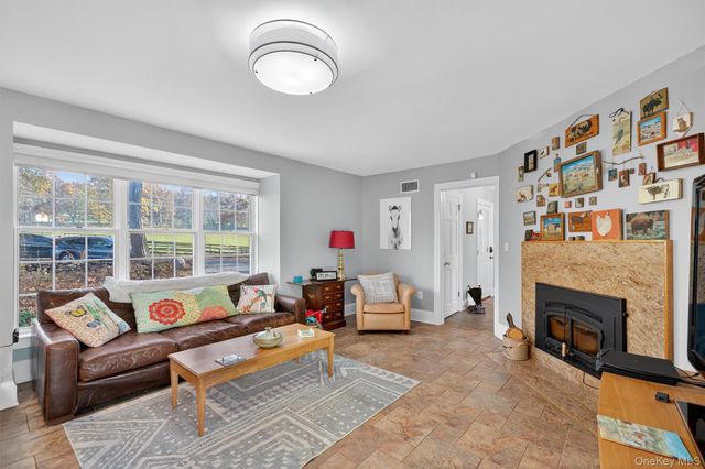 20 Loyee Lane, Blooming Grove, NY 10992