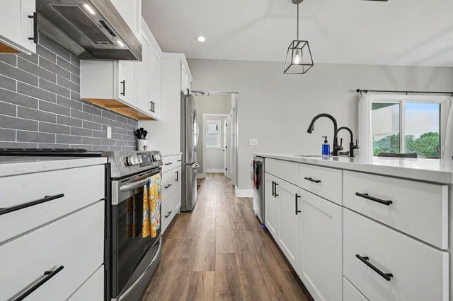 8302 Bauerridge Avenue, Jenison, MI 49428
