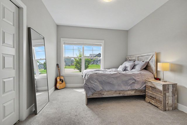 8302 Bauerridge Avenue, Jenison, MI 49428