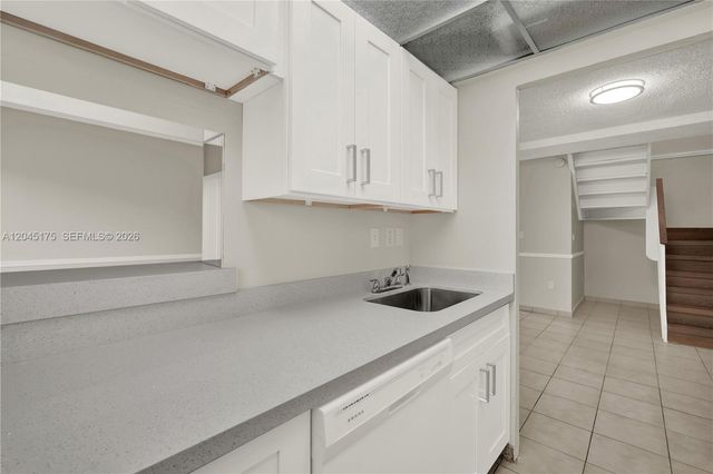 9390 W Flagler Street 218F, Miami, FL 33174