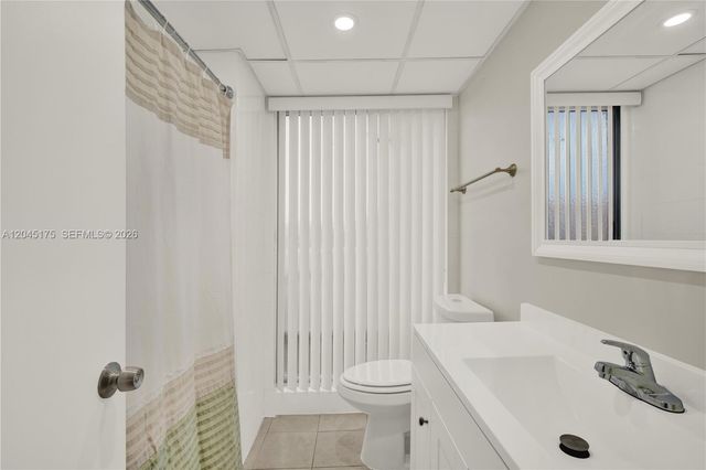 9390 W Flagler Street 218F, Miami, FL 33174