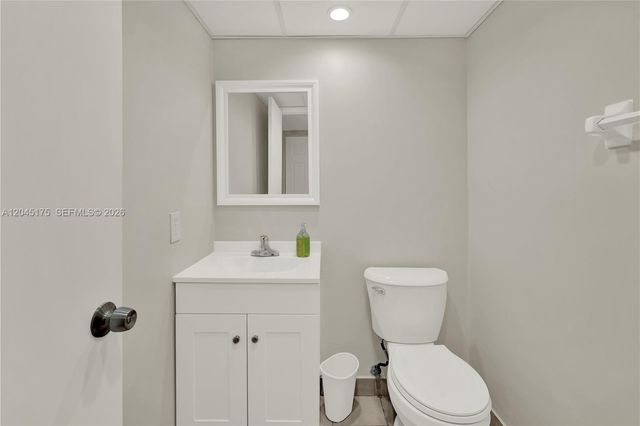 9390 W Flagler Street 218F, Miami, FL 33174