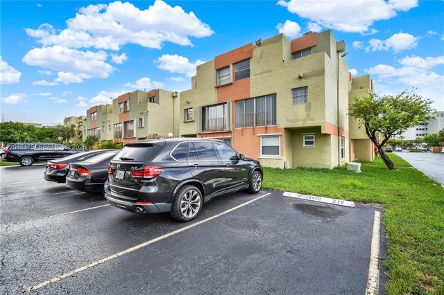 9390 W Flagler Street 218F, Miami, FL 33174