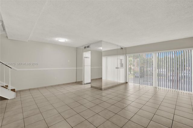 9390 W Flagler Street 218F, Miami, FL 33174