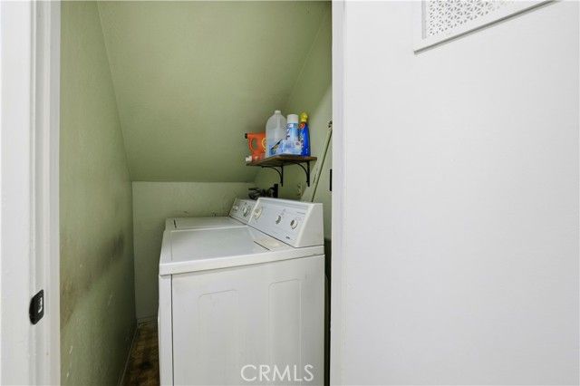 2123 Temple Avenue, Signal Hill, CA 90755