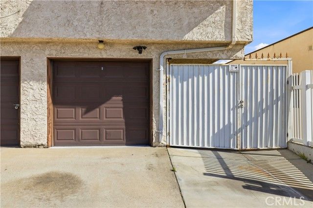 2123 Temple Avenue, Signal Hill, CA 90755