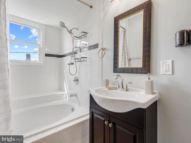 1713 E LAFAYETTE AVE, Baltimore, MD 21213