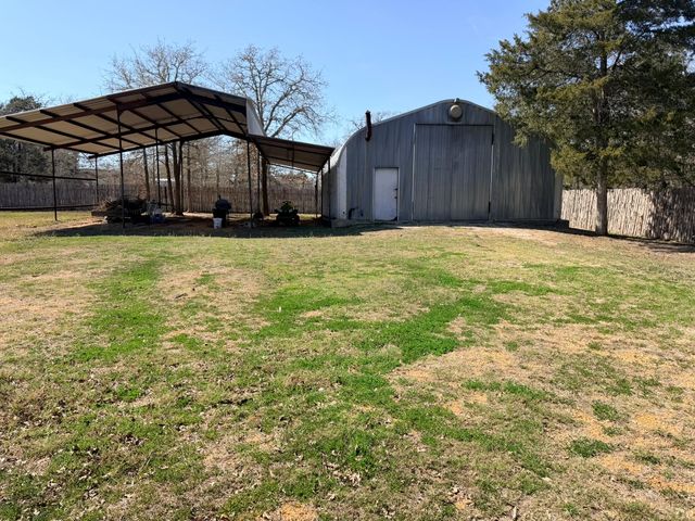 185 Peace Pipe, Smithville, TX 78957