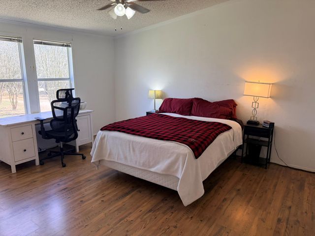 185 Peace Pipe, Smithville, TX 78957