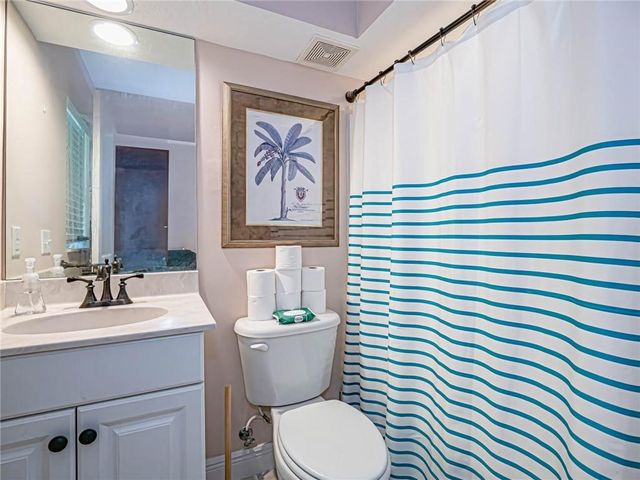 1700 42nd Square 101, Vero Beach, FL 32960