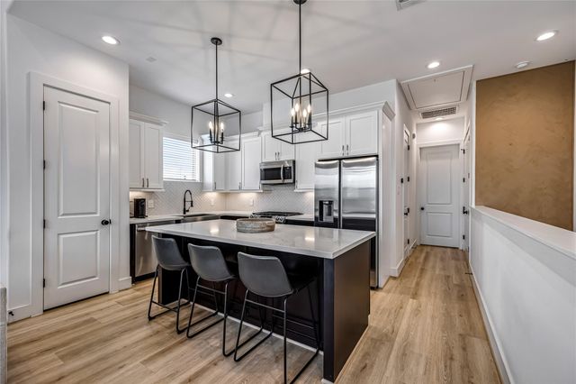 1508 Ryon Street B, Houston, TX 77009