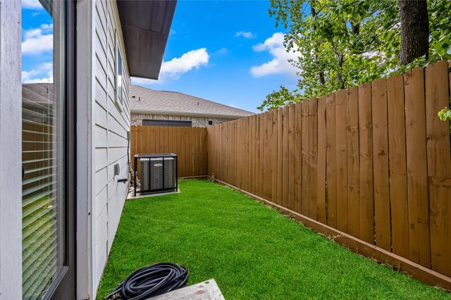 1508 Ryon Street B, Houston, TX 77009
