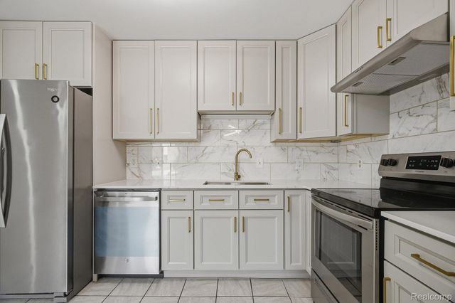 43441 Cape Drive Cape Drive, Sterling Heights, MI 48313