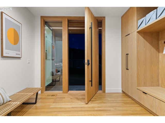 13191 Se Regency View St, Happy Valley, OR 97086