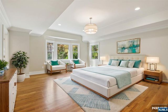 5 Winding Way, Saddle River, NJ 07458