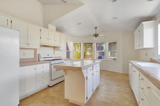 15300 Palm Drive 209, Desert Hot Springs, CA 92240