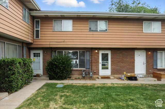 1064 N NAYON DR #9-A, Layton, UT 84040