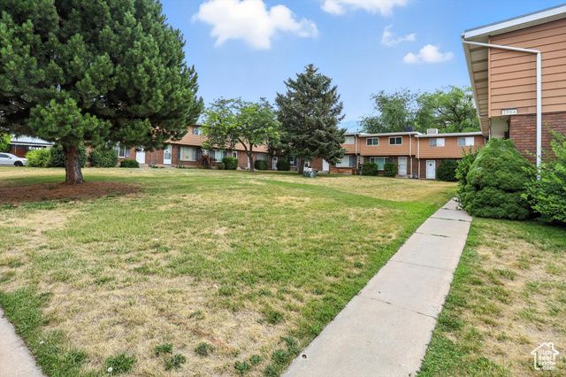 1064 N NAYON DR #9-A, Layton, UT 84040