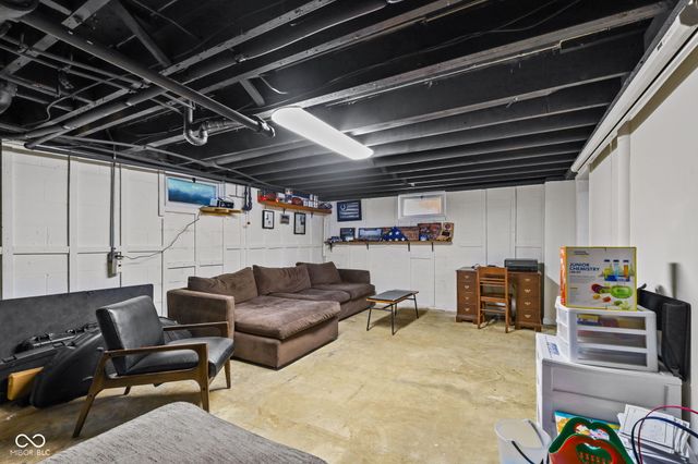 421 Brewer Drive, Greenwood, IN 46142