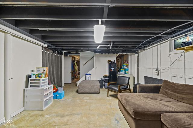 421 Brewer Drive, Greenwood, IN 46142