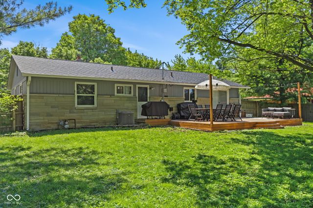 421 Brewer Drive, Greenwood, IN 46142