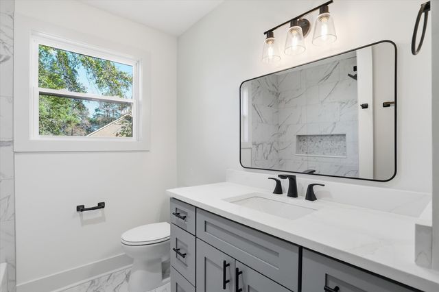2150 E Spoleto Lane, North Charleston, SC 29406