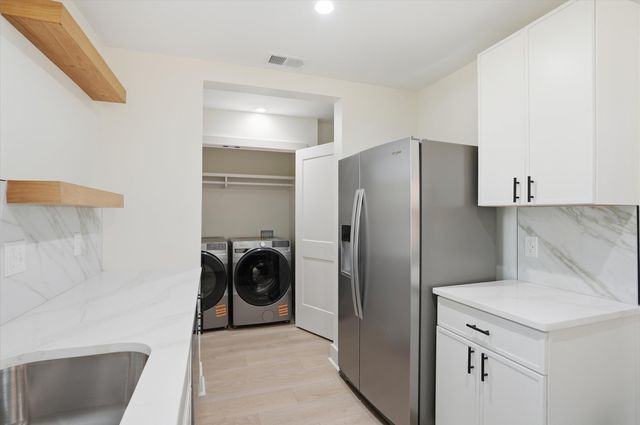 2150 E Spoleto Lane, North Charleston, SC 29406