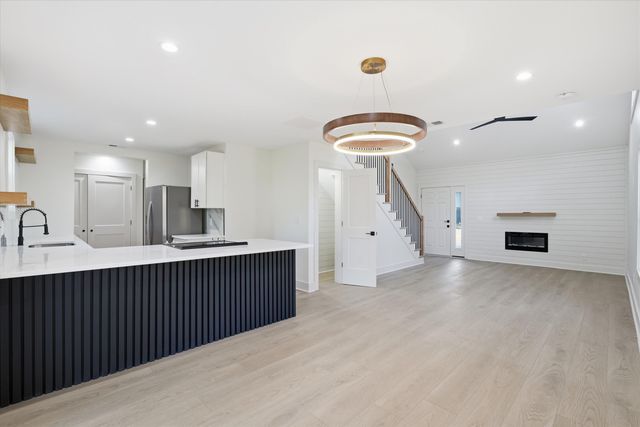 2150 E Spoleto Lane, North Charleston, SC 29406