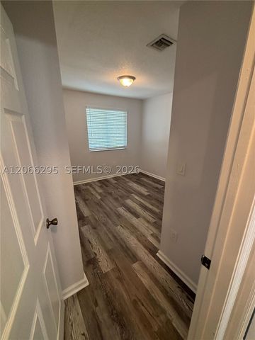 14042 NE 2nd Ave 14042, Miami, FL 33161