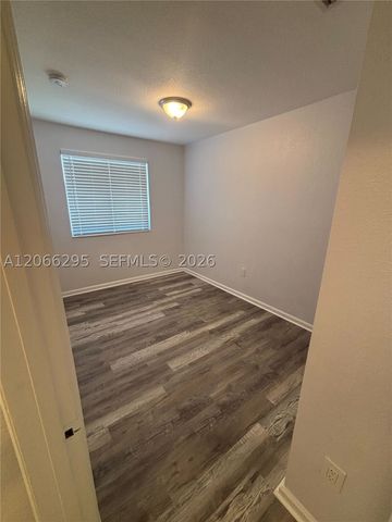 14042 NE 2nd Ave 14042, Miami, FL 33161