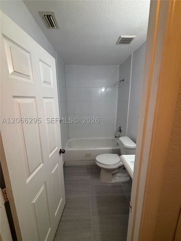 14042 NE 2nd Ave 14042, Miami, FL 33161