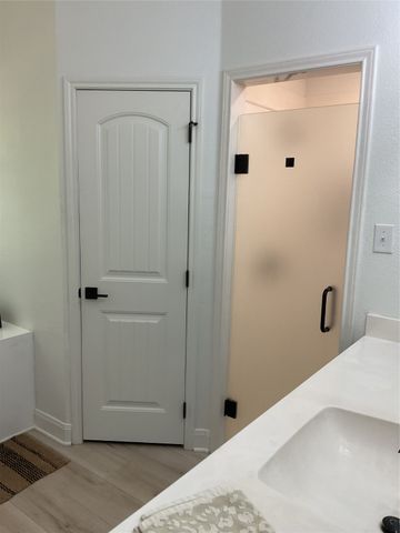 901 N 60th Street, Waco, TX 76710