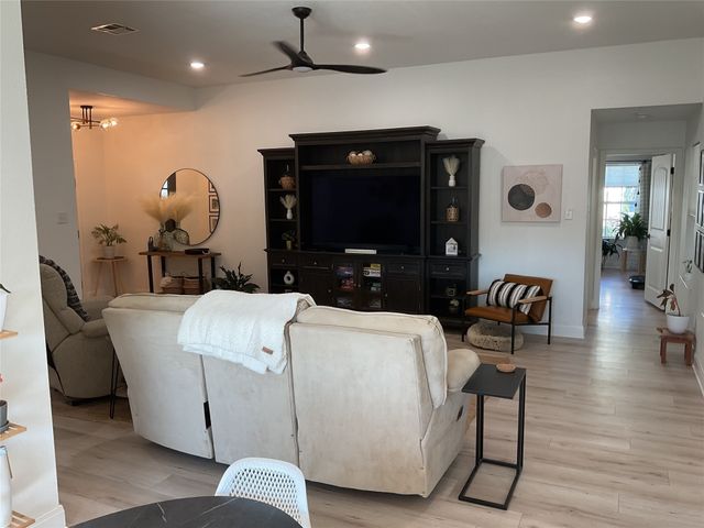 901 N 60th Street, Waco, TX 76710