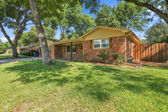 5708 Sunset Road, Westworth Village, TX 76114