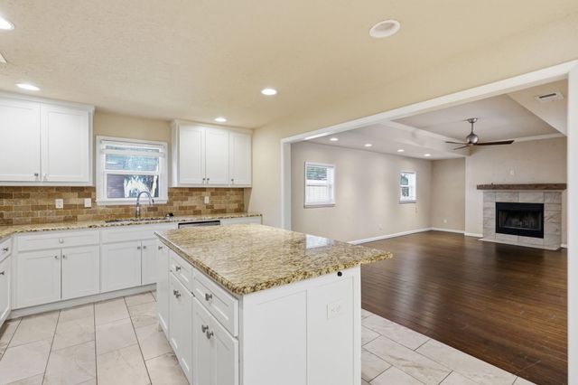5708 Sunset Road, Westworth Village, TX 76114