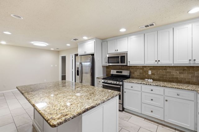 5708 Sunset Road, Westworth Village, TX 76114