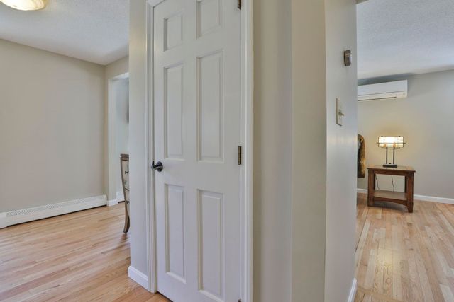 9 Lund Drive, Hudson, NH 03051