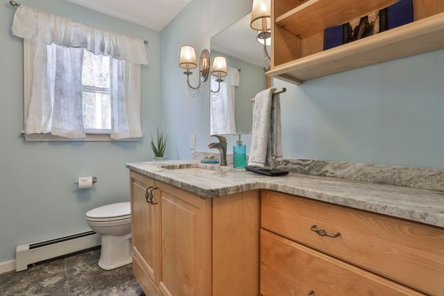 9 Lund Drive, Hudson, NH 03051