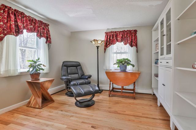 9 Lund Drive, Hudson, NH 03051