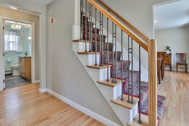 9 Lund Drive, Hudson, NH 03051